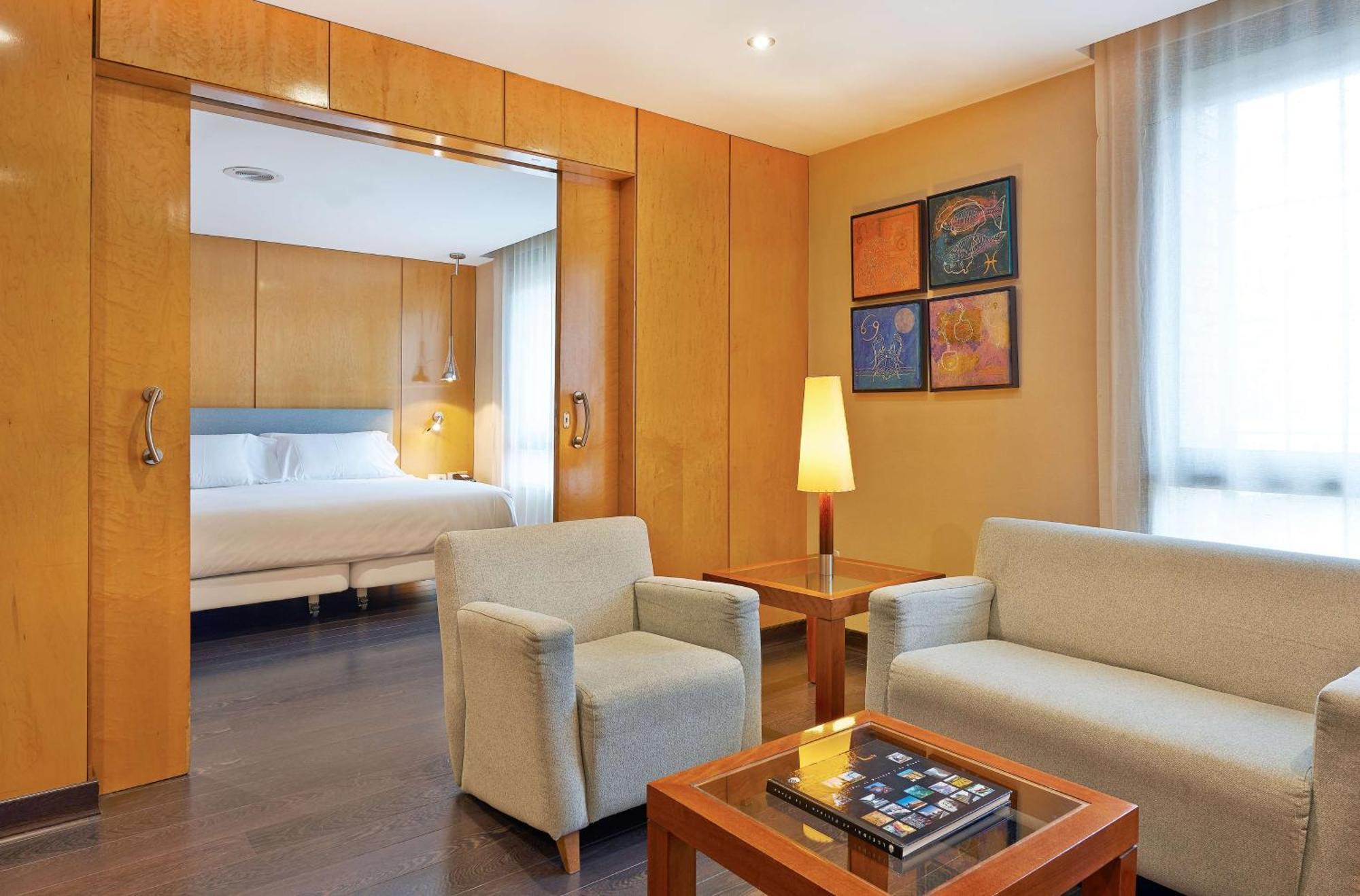 Nh Lleida Pirineos Otel Dış mekan fotoğraf