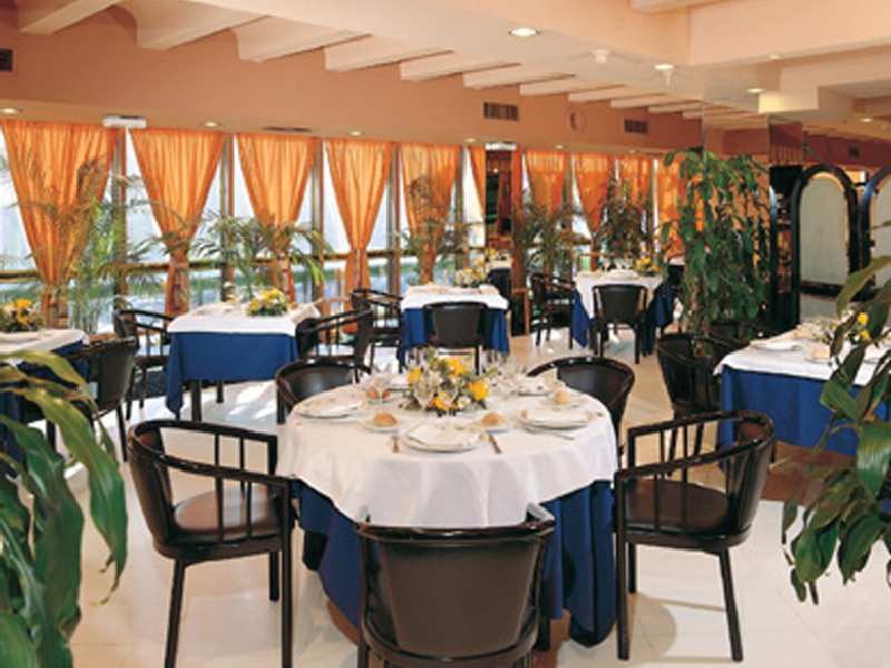 Nh Lleida Pirineos Otel Dış mekan fotoğraf