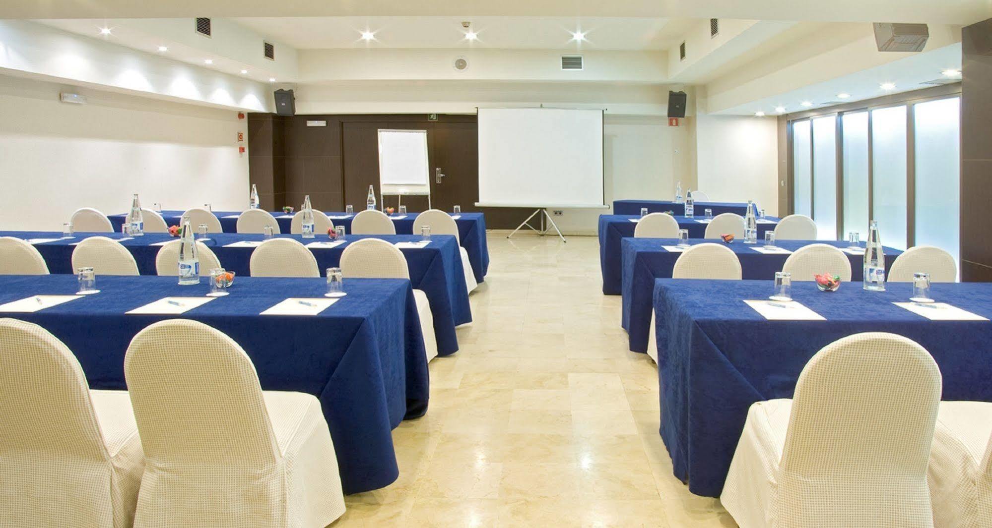 Nh Lleida Pirineos Otel Dış mekan fotoğraf